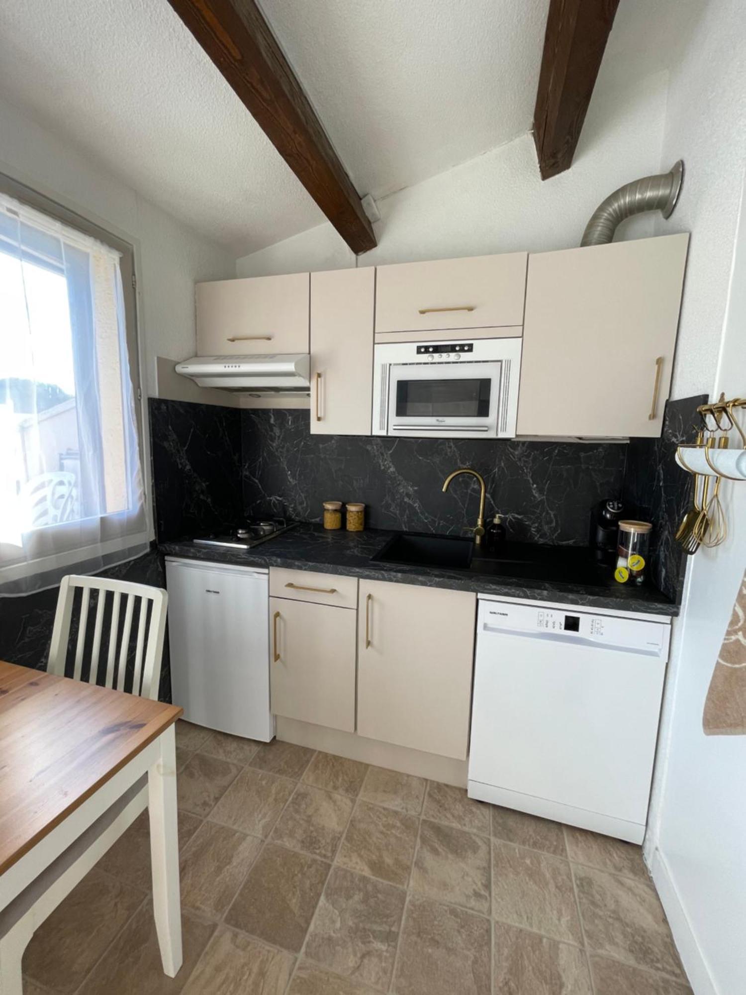 Appartement Pinede Piscine Clim Proche Plage Village Naturiste Agde Luaran gambar